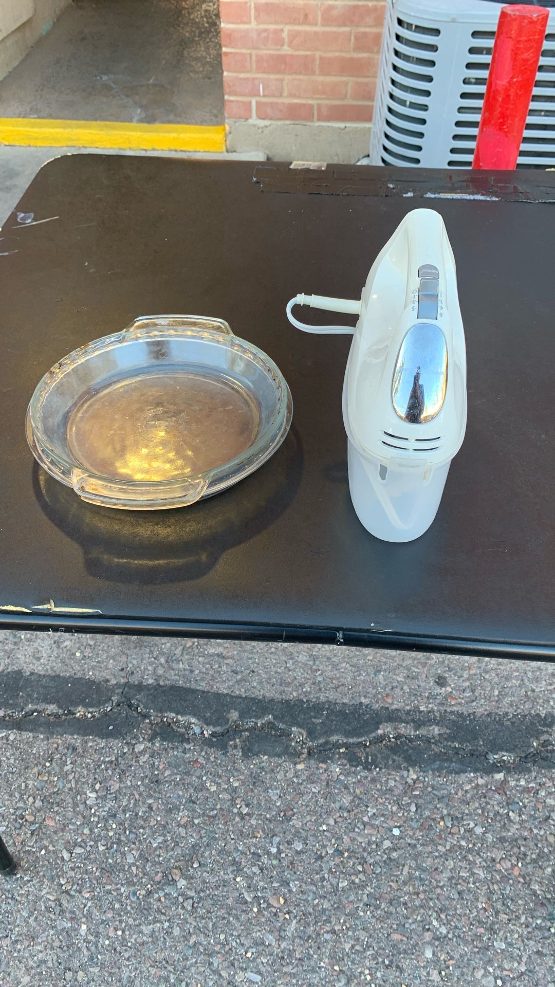 mixer and  2 glass cake pans 