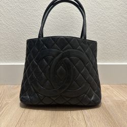 Vintage Chanel Caviar Quilted Medallion Tote Bag