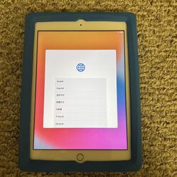 iPad 6 w/BigGrips Child-Proof Case - 32 GB WiFi Gold