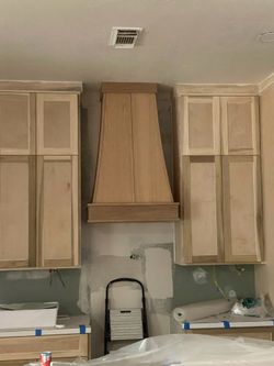 Hago todo tipo de gabinetes para cosinas gabinetes para closet etc.