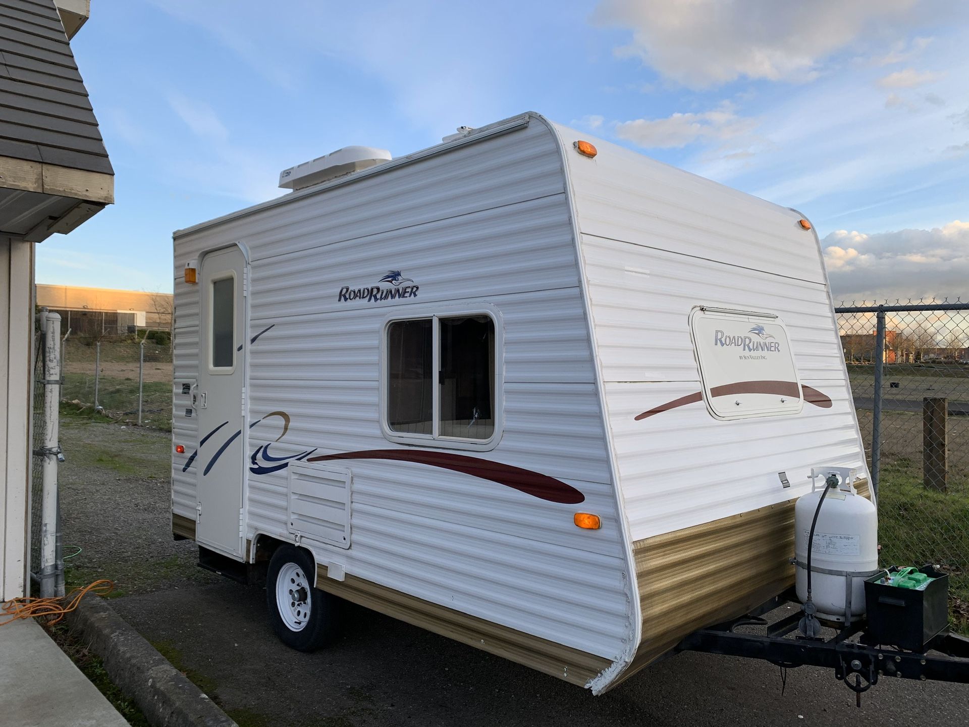 roadrunner travel trailer for sale