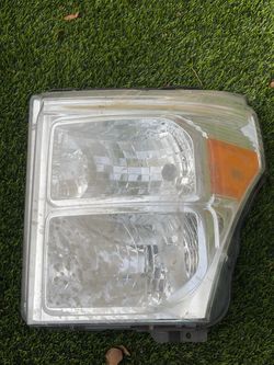 Left Driver Side Ford F250 Headlamp