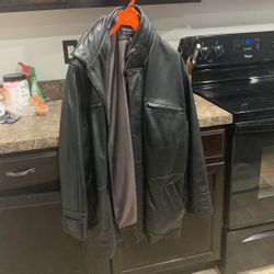 Men’s xLarge Black leather Heavy Jacket