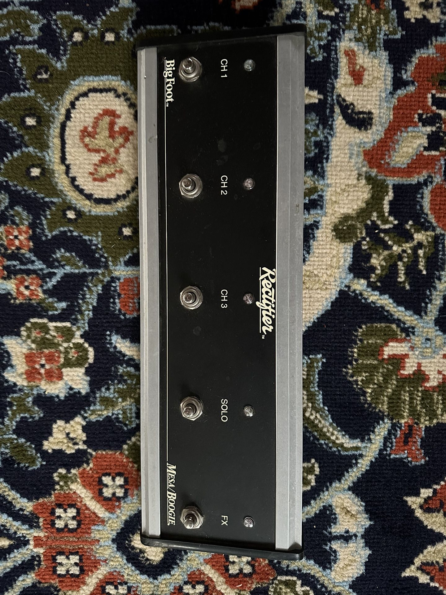 Mesa Foot Controller for a Triple Rectifier Head. Comes with original case.