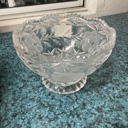 VINTAGE BRILLIANT CUT GLASS CRYSTAL PINWHEELS BOWL