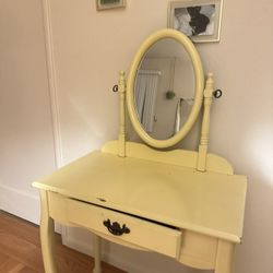 Cream Vanity Table with Mirror