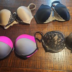 Brand name 32 DDD Bras