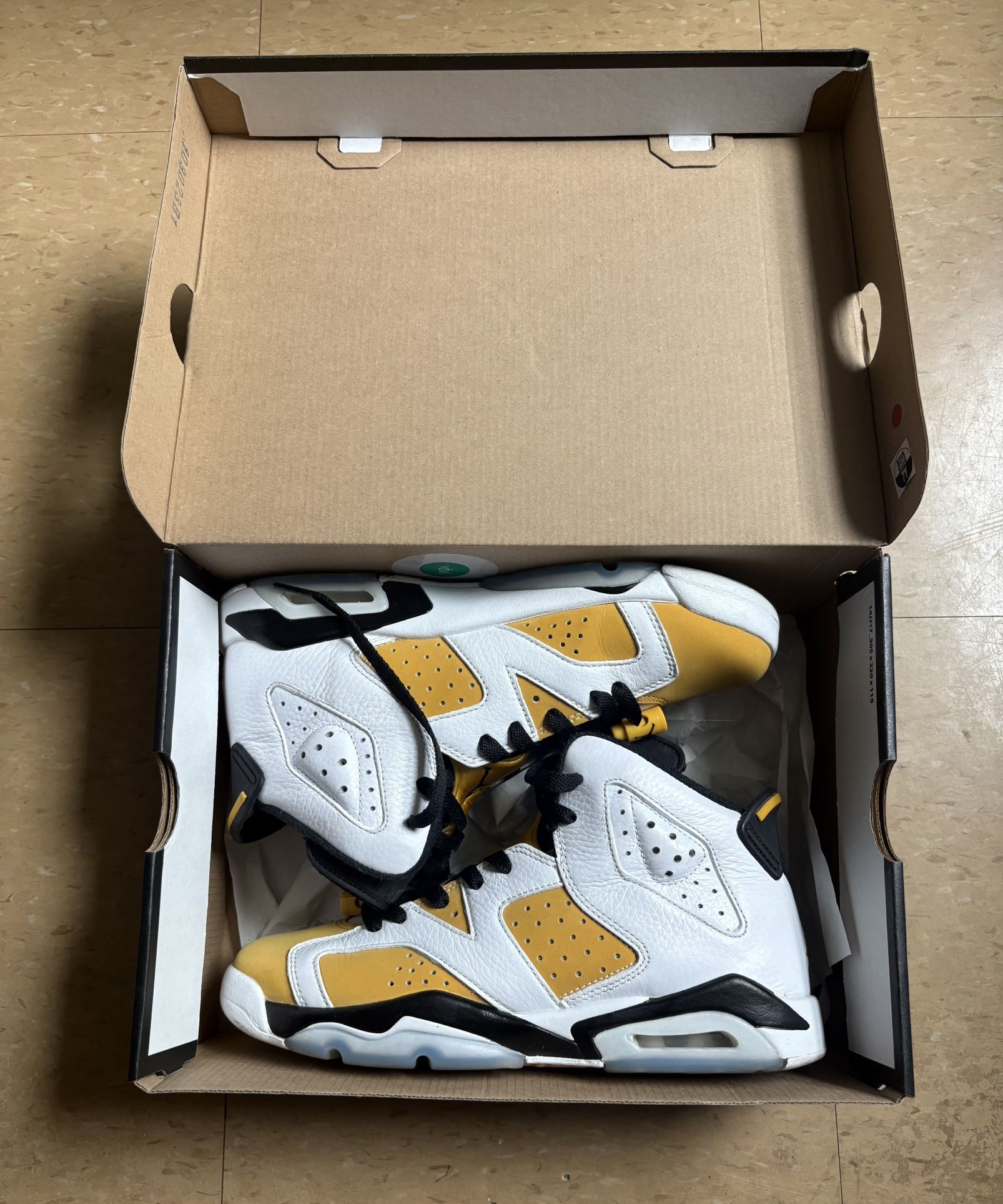 Jordan 6 “Yellow Ochre” Size 7y Great Condition $60