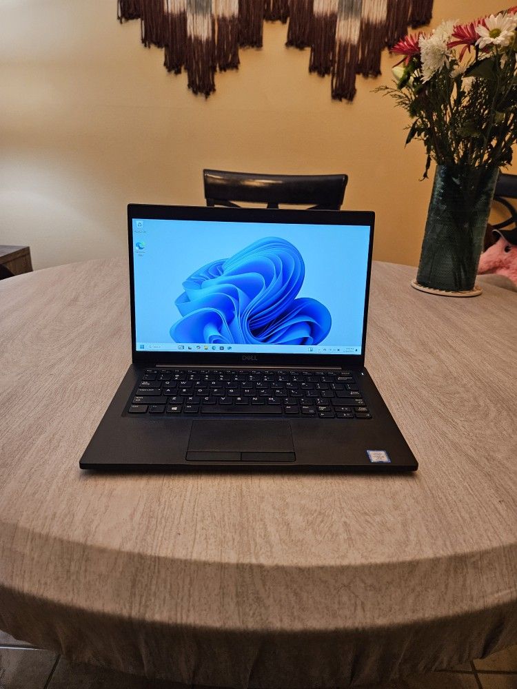 Dell Latitude 7390 I5 Quad Core Processor Up To 3.6 GHZ Upgraded 16 GB Ram 256 GB SSD FHD Display Excellent Battery Ready To Go