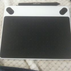 Wacom Intuos Graphic Digitalized Small Drawing Tablet CRT 490 USB
