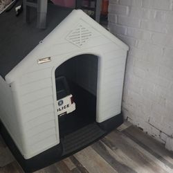 Waterproof Plastic Dog HouseGray, 42''L*38''W*39''H