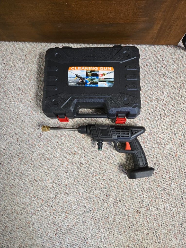 Portable Rechargeable Pressure Washer Kit