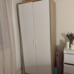Ikea PAX Wardrobe with new 1” rod