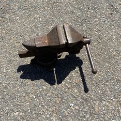 Vintage Dunlap 3 & 1/2  Inch Vise
