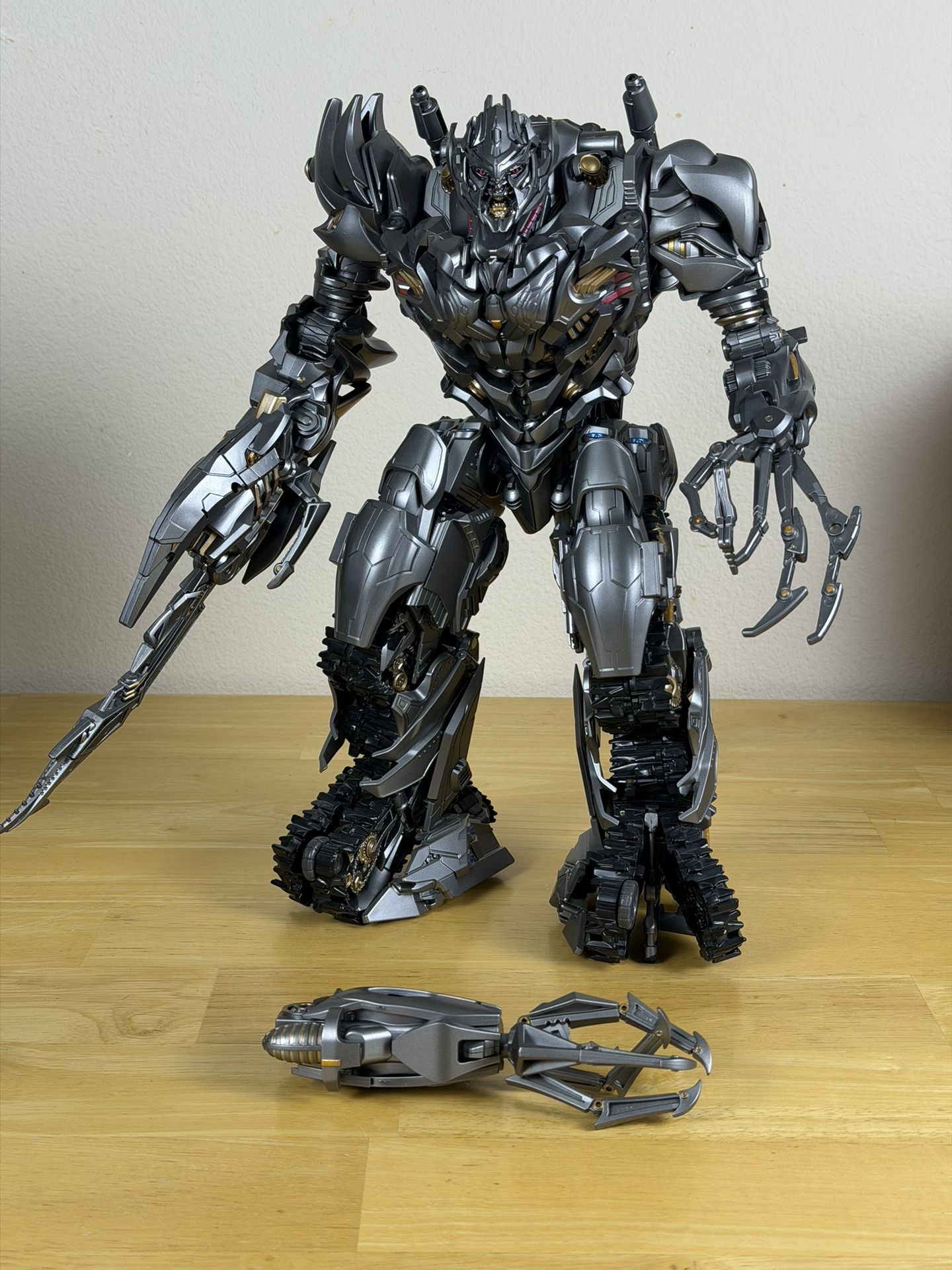 Transformers Oversized Rotf Studio Series Megatron