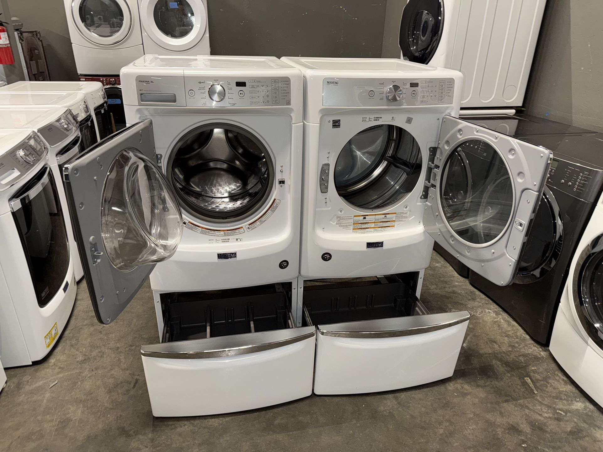 MAYTAG XL CAPACITY WASHER DRYER ELECTRIC SET 