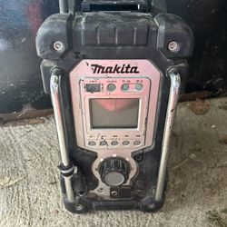 Makita Job Site Radio W Small Battery