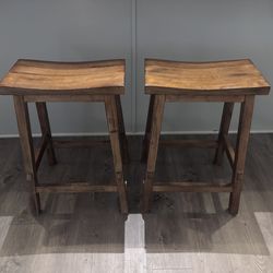 Set of 2 wooden bar stools