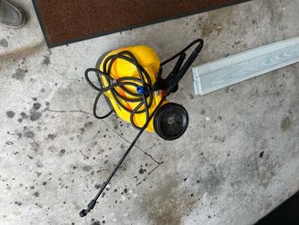 Hudson 5gal battery operated sprayer