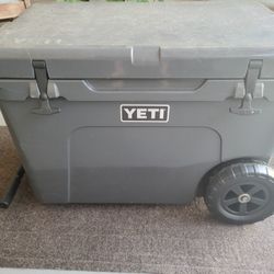 Yeti Roller Cooler