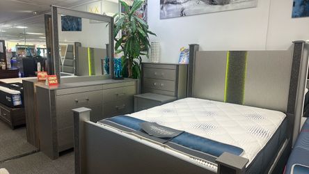 Beautiful 5pc Bedroom Set With FREE Nightstand & Mattress $1299