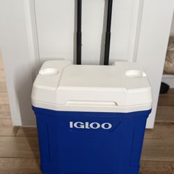 Cooler With Wheels 