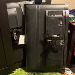 TCL 40’ Tv With Mount 