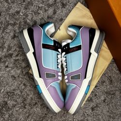 Louis Vuitton Shoe size 11