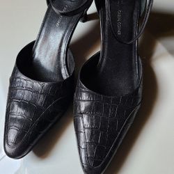 Shoes size 8/5
