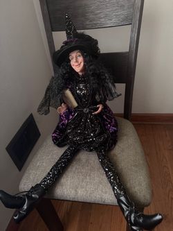 Halloween decor witch