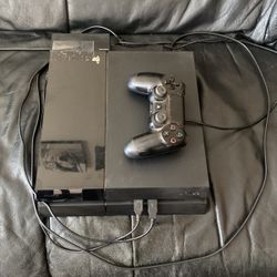 PS4 Console w/controller and Cooling fan
