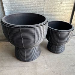 Black Planters