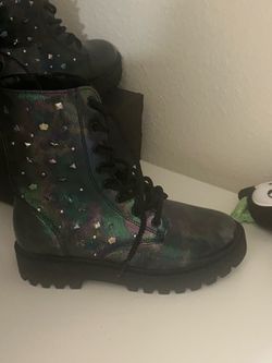 Pleather girls studded boots