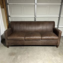 Bradington Young Leather Sofa *Free Delivery*
