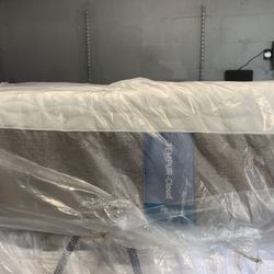 King Size Mattress And Box Spring 