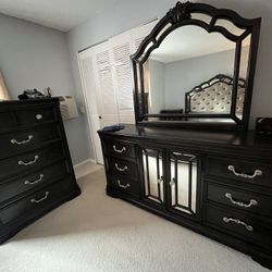 Wooden 5 piece king bedroom set + box spring 