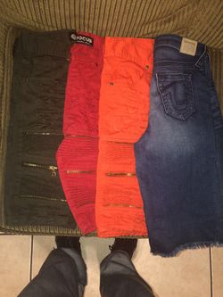 3 Focus 1 True Religion shorts