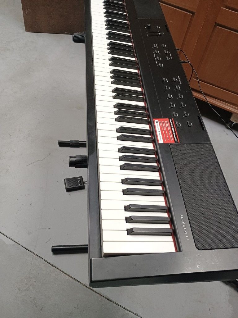 Keyboard Piano