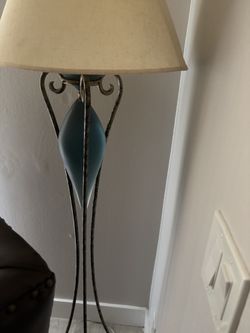 Floor lamp
