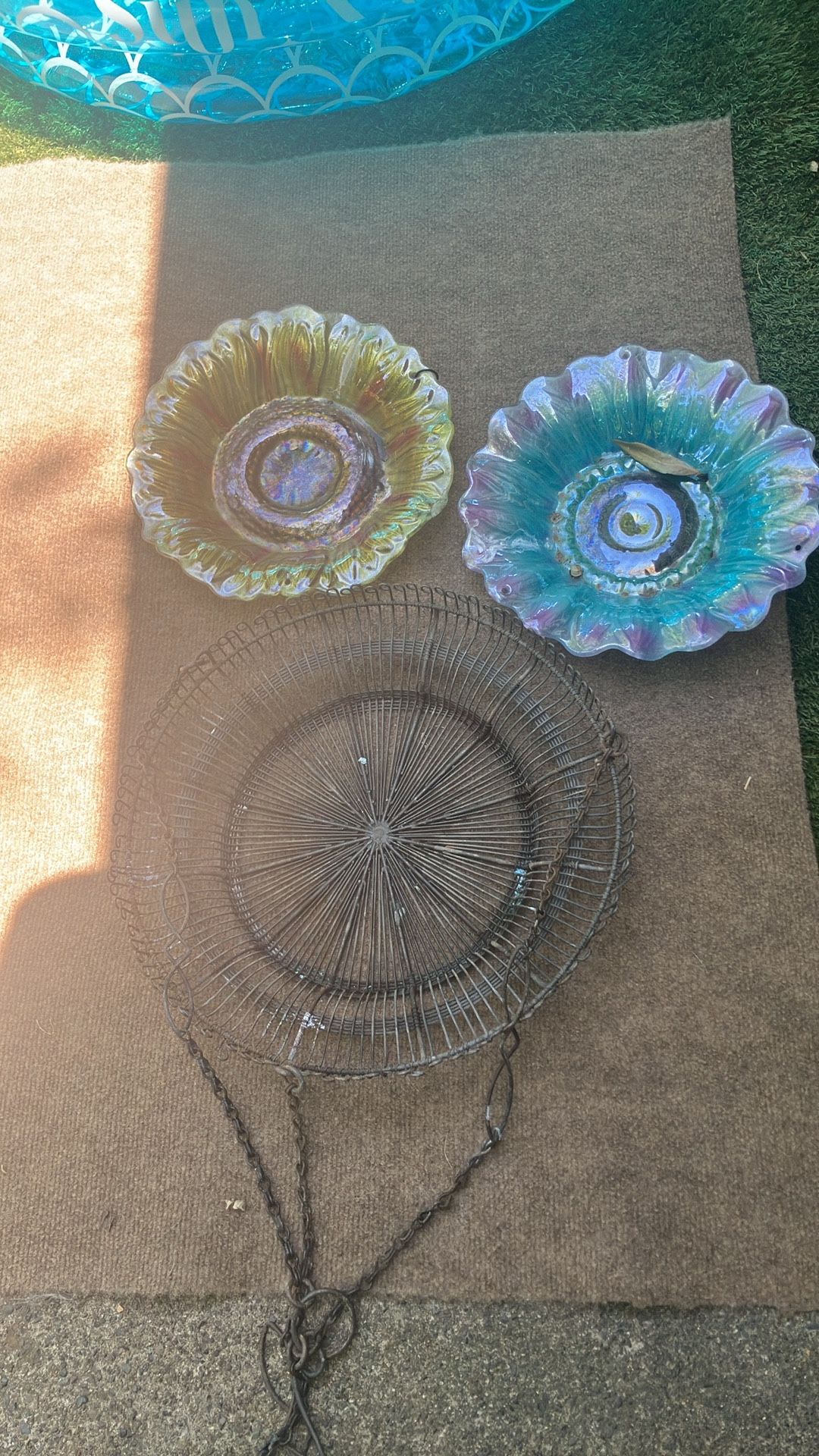 Bird Baths With Hanger