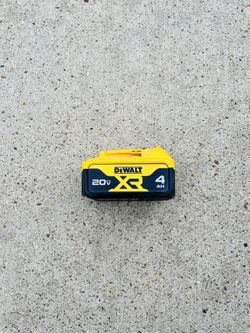 DEWALT 20 -Volt  ( 4 Ah Battery )
