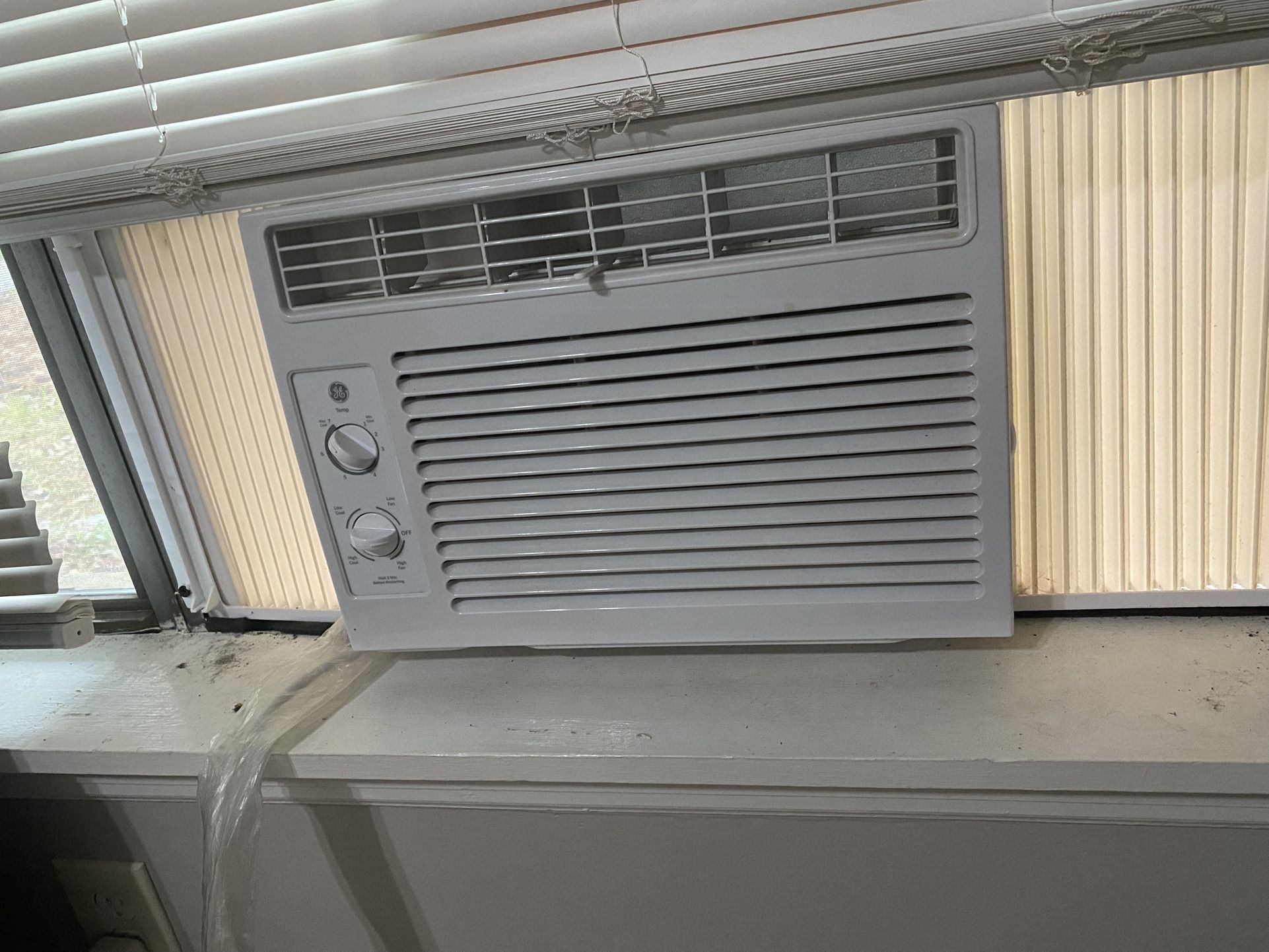 Window AC Unit