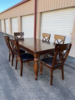 ✨ Rustic 7-Piece Dining Table Set ✨ ($10 delivery)