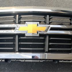2014 Chevy Silverado grill