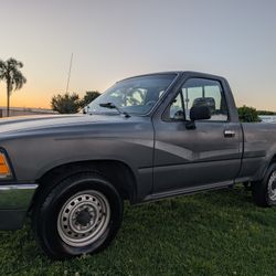 1990 Toyota Pick-Up