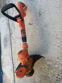 BLACK+DECKER 6.5 Amp 14 in. electric string trimmer/edger