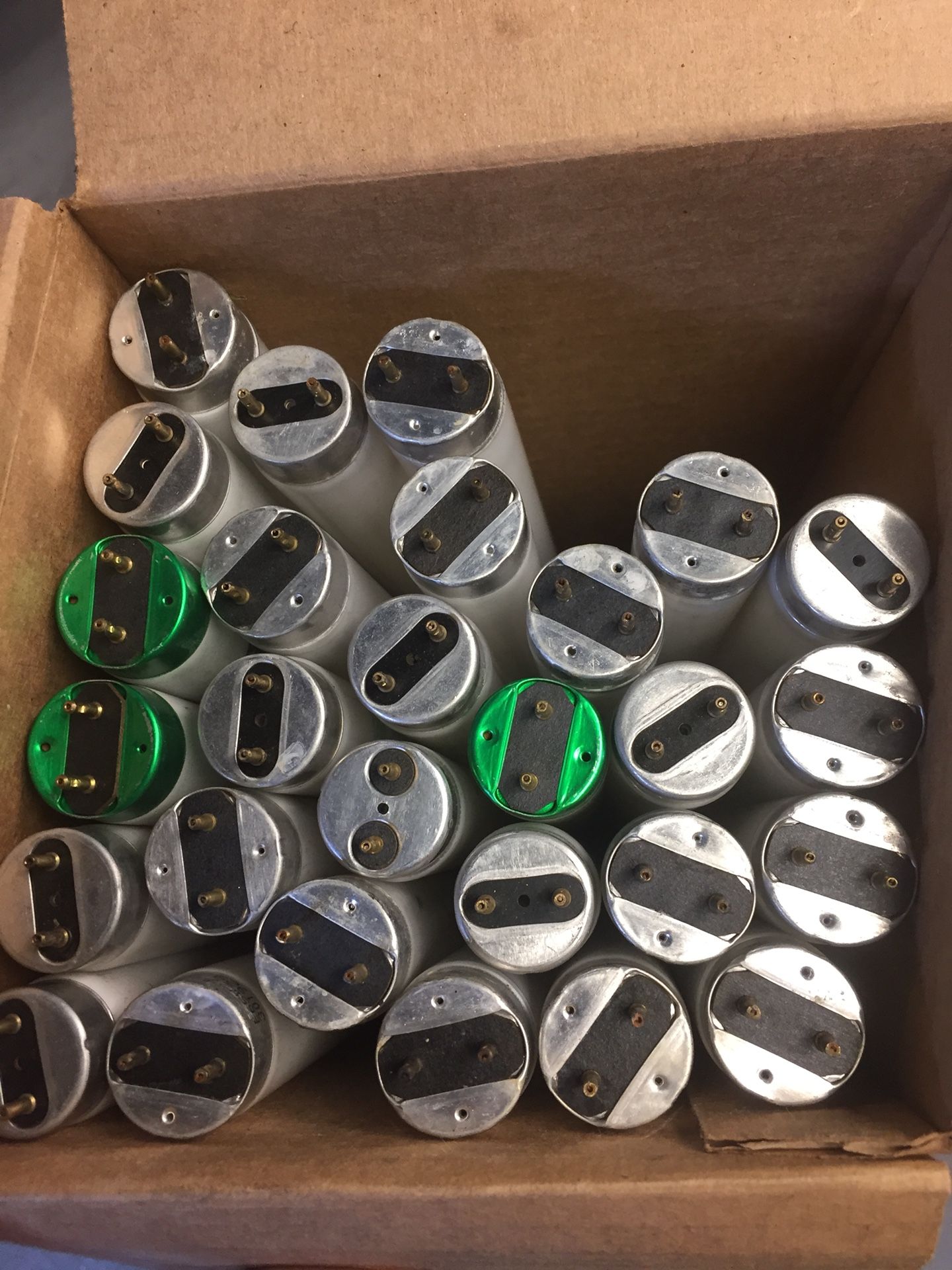 T8 4ft light bulbs and ballest