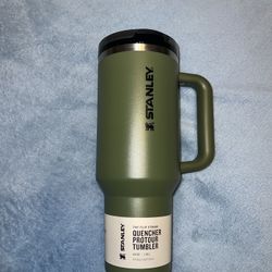 Stanley ProTour Flip Straw Tumbler 40oz Dried Pine Quencher