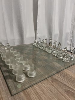 Glass chess set