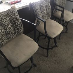 3 Bar Stools
